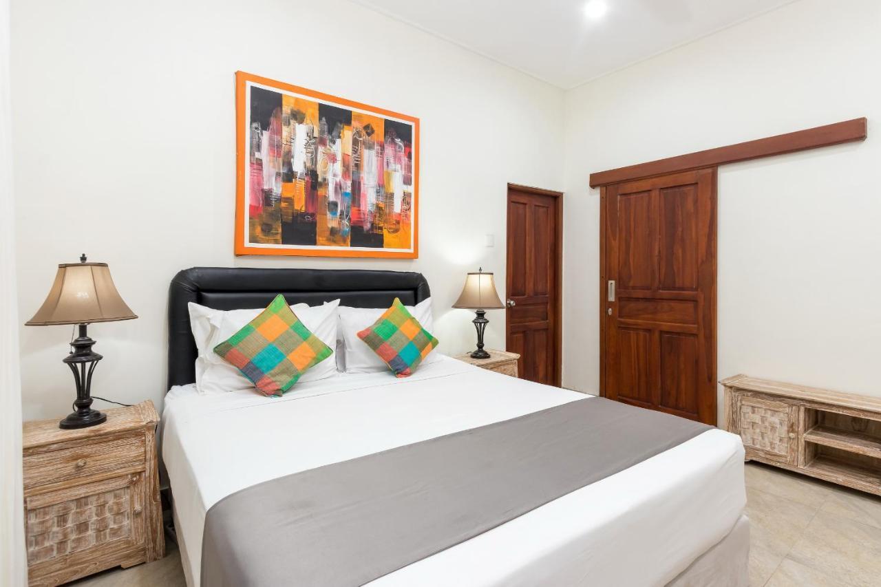 סמיניאק Villa Yati מראה חיצוני תמונה