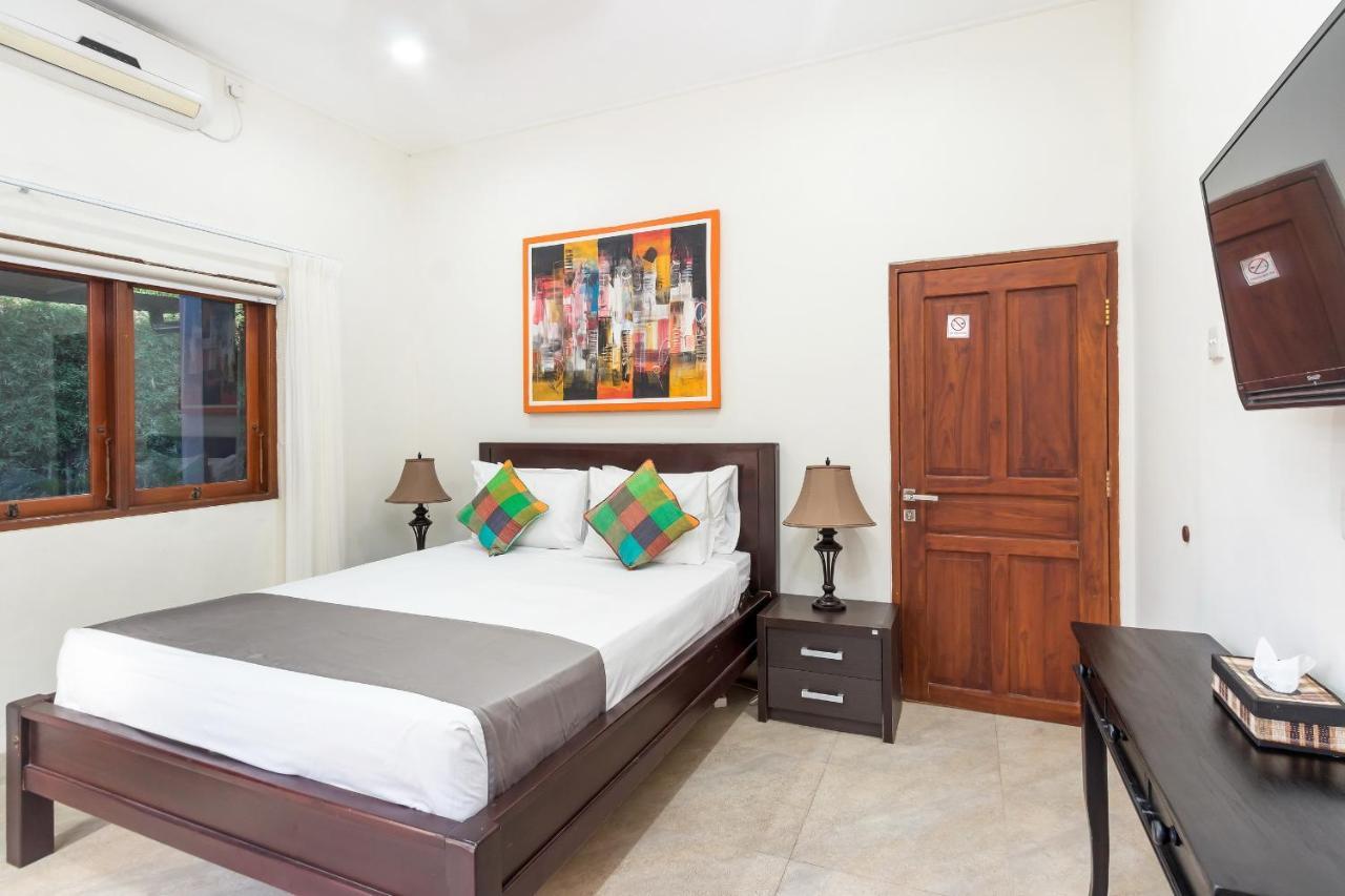 סמיניאק Villa Yati מראה חיצוני תמונה