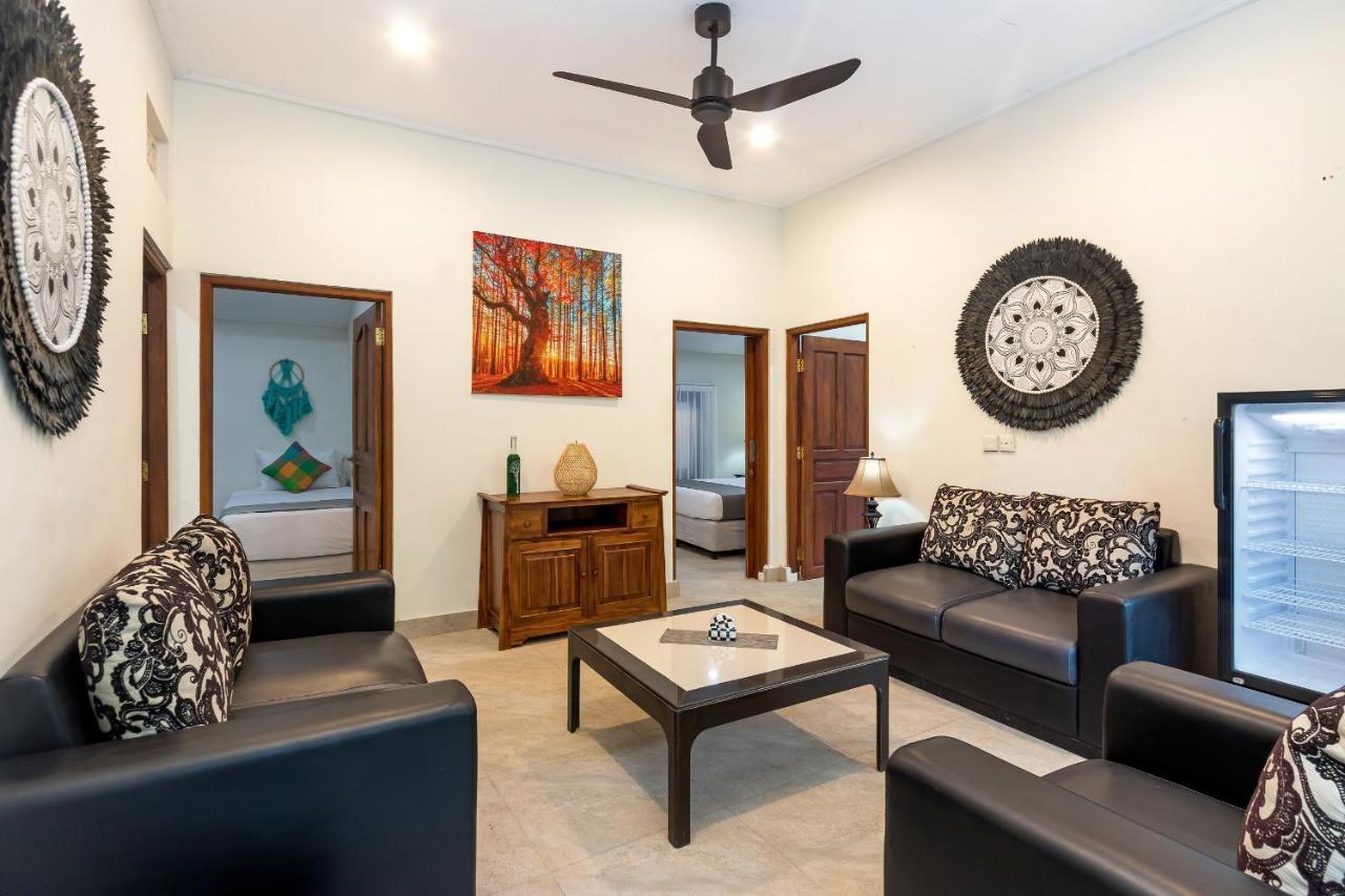 סמיניאק Villa Yati מראה חיצוני תמונה