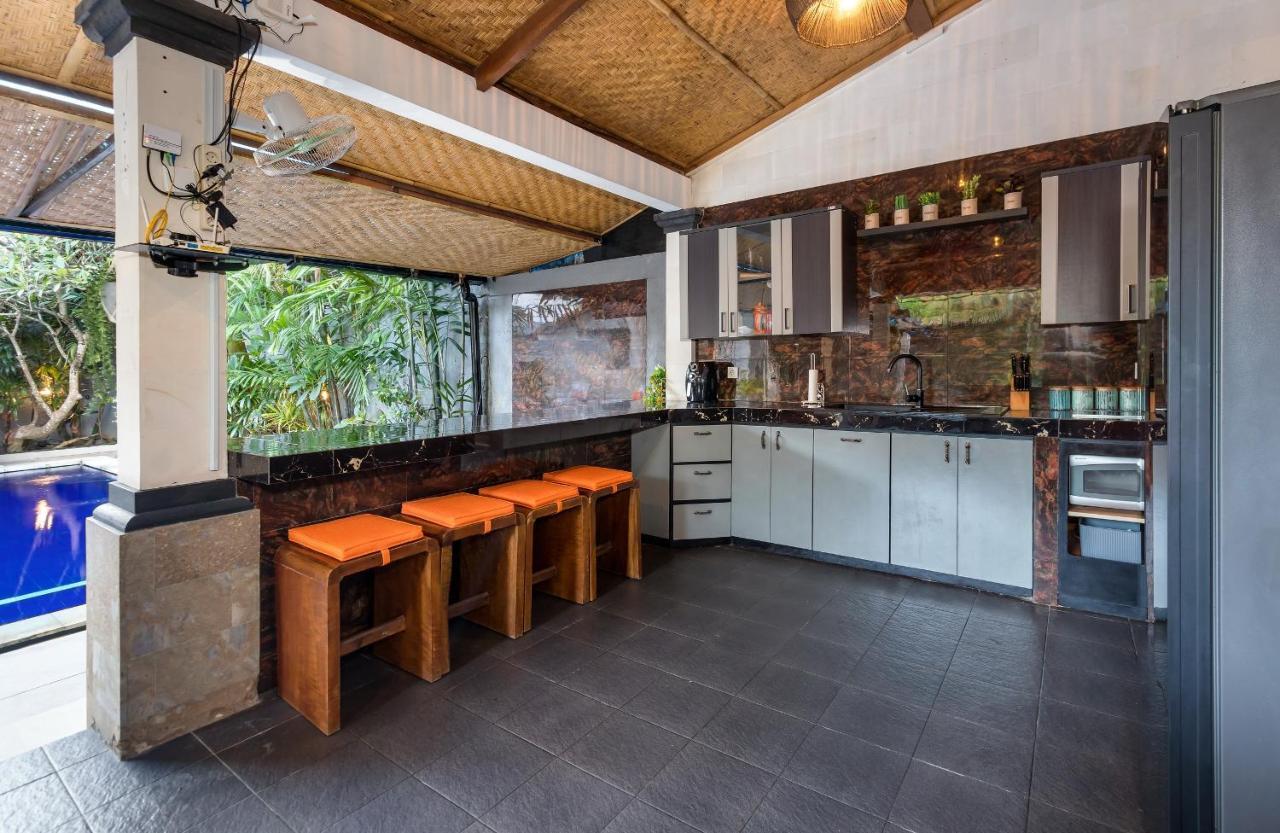 סמיניאק Villa Yati מראה חיצוני תמונה